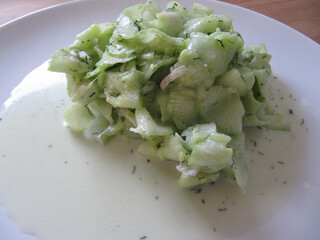 foto des gurkensalats nach tim m&auml;lzer