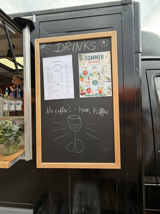 preisschild mit der auskunft: „kein kaffee“