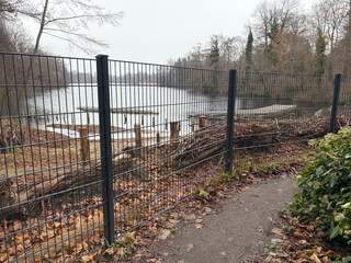 foto vom nordende des plötzensee, der wickeltisch der hier immer stand ist weg