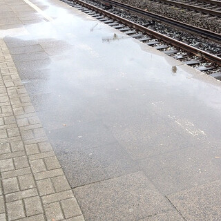 Photo by felix schwenzel in S-Bahnhof Thesdorf. Keine Fotobeschreibung verf&uuml;gbar..