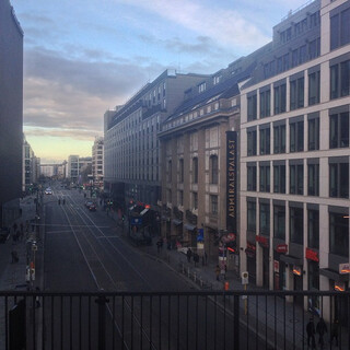 Photo by felix schwenzel in U Bahnhof Friedrichstrasse. Keine Fotobeschreibung verf&uuml;gbar..