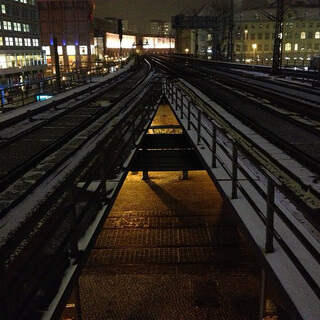 Photo by felix schwenzel in S+U-Bahnhof Alexanderplatz. Keine Fotobeschreibung verf&uuml;gbar..
