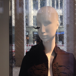 Photo by felix schwenzel in Zara Friedrichstra&szlig;e. Keine Fotobeschreibung verf&uuml;gbar..