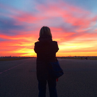 Photo by felix schwenzel in Tempelhofer Feld / Oderstra&szlig;e with @katia__kelm. Keine Fotobeschreibung verf&uuml;gbar..